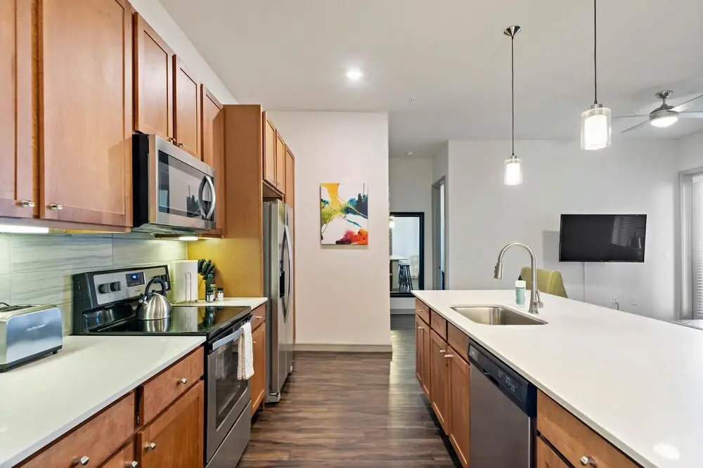 Recently Upgraded Downtown Great Amenities