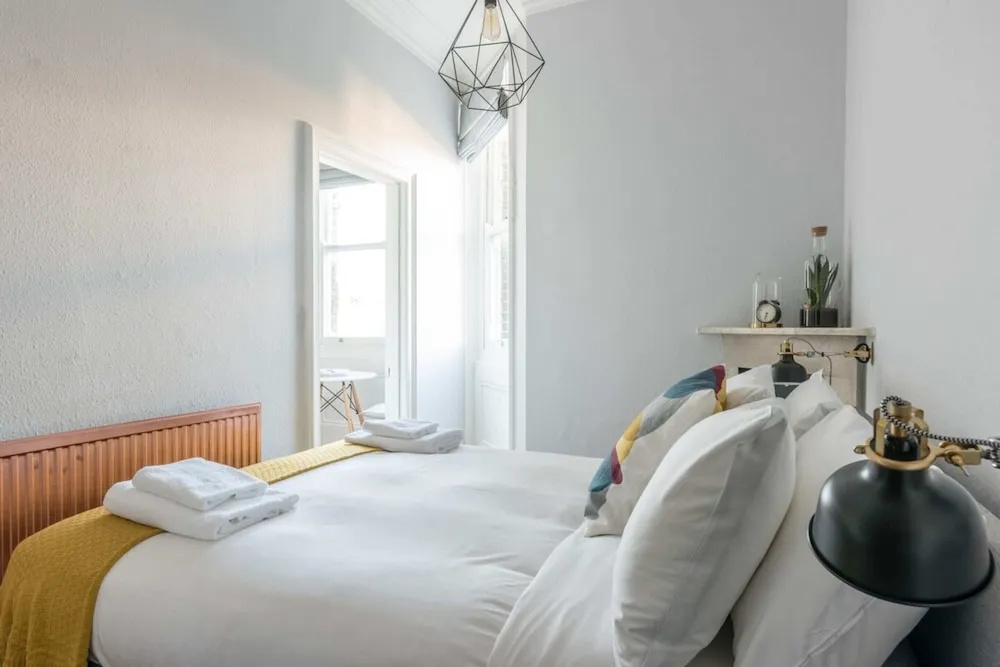 Stunning Flat Near the Beach & Trains