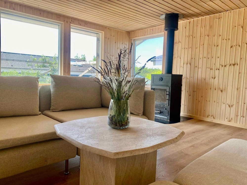 4 Star Holiday Home in Ronde