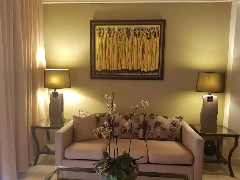Los Altos Apartments & Studios