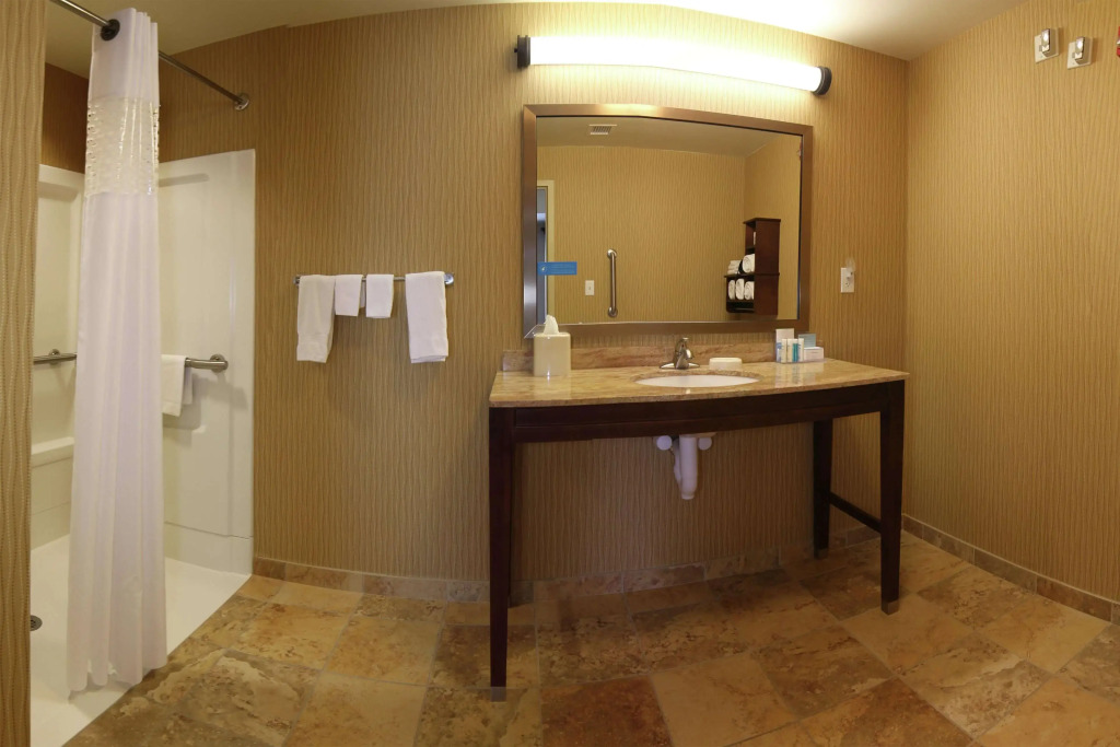 Hampton Inn & Suites Grand Forks
