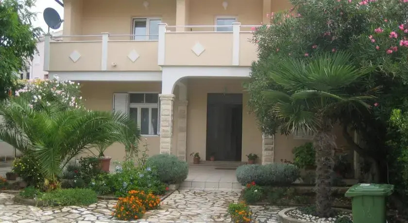 Apartment Skunc