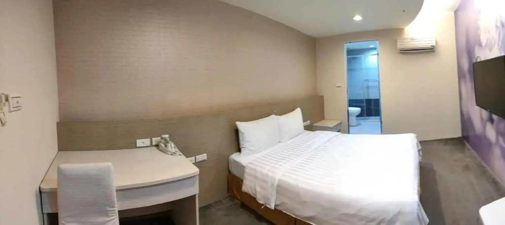Shun-Yi Hotel