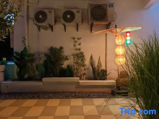 Lefeng Qishe (Jinshan North Station)