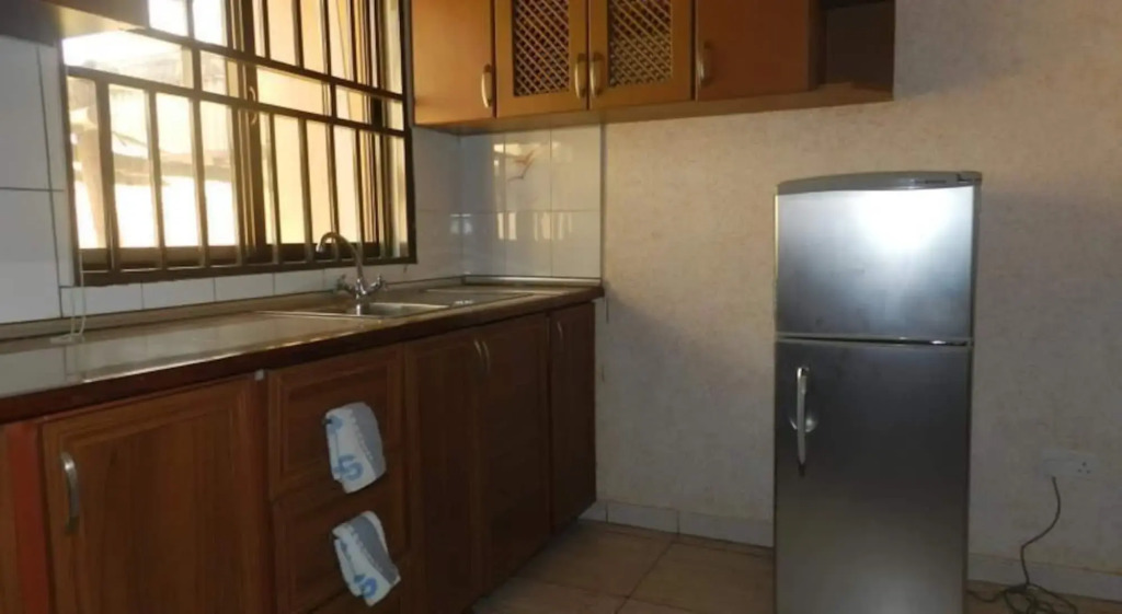 Crown Jakiba Hotel