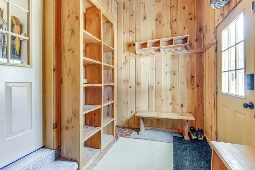 West Dover Townhome Near Mount Snow Shuttle Stop!