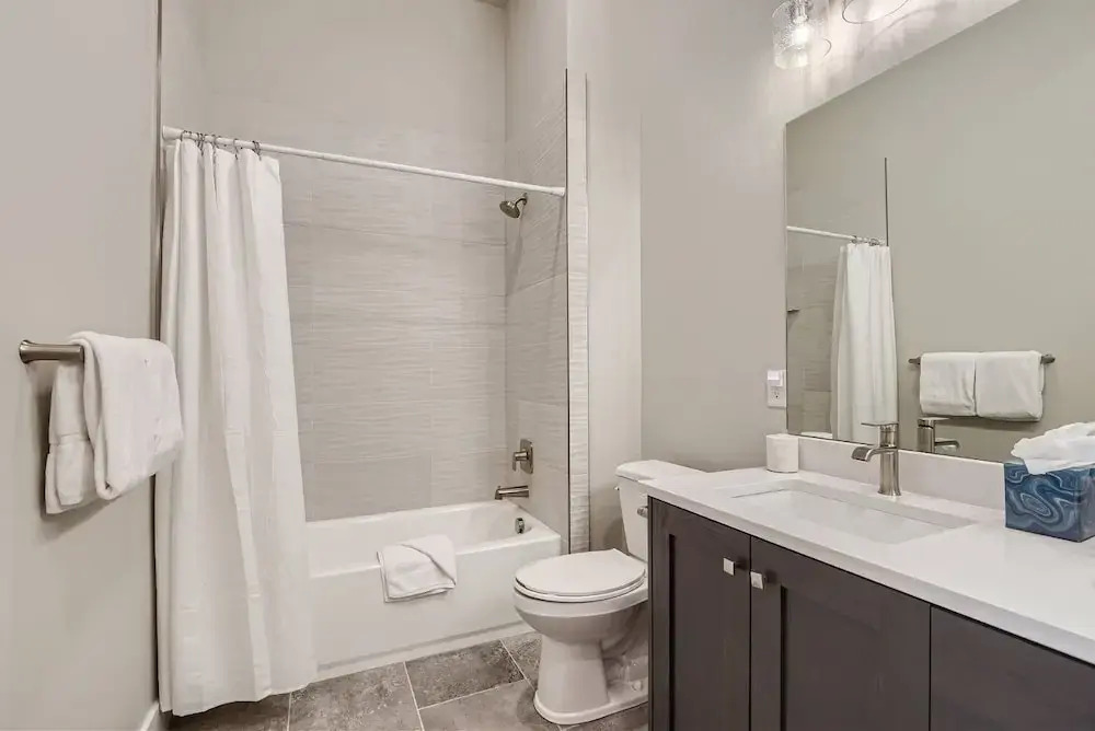 Helling Circle Hideaway 303 3 Bedroom Condo by RedAwning