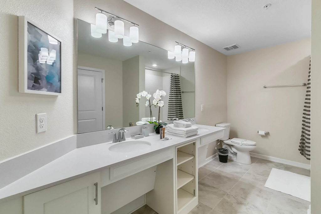 3 Bedrooms / 3 Bathrooms / Storey Lake (3141-208 PC), Kissimmee, US