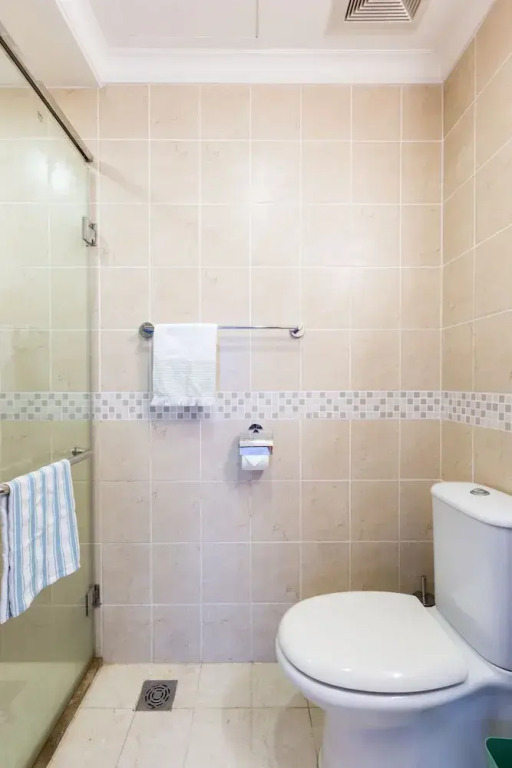 The Manor Luxury 1BR Apartment Center