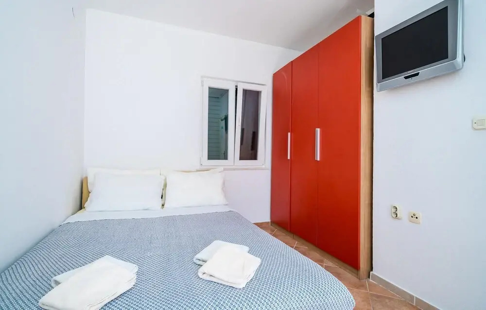 4 Bedroom Stunning Home In Slano