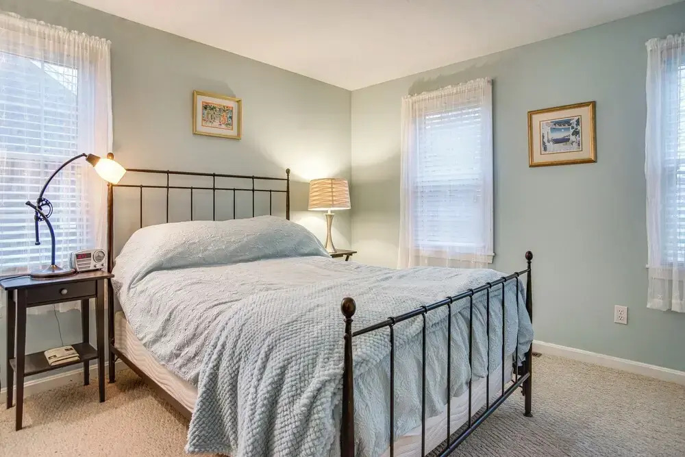 Beach & Lake Access: Group Getaway in Mashpee!