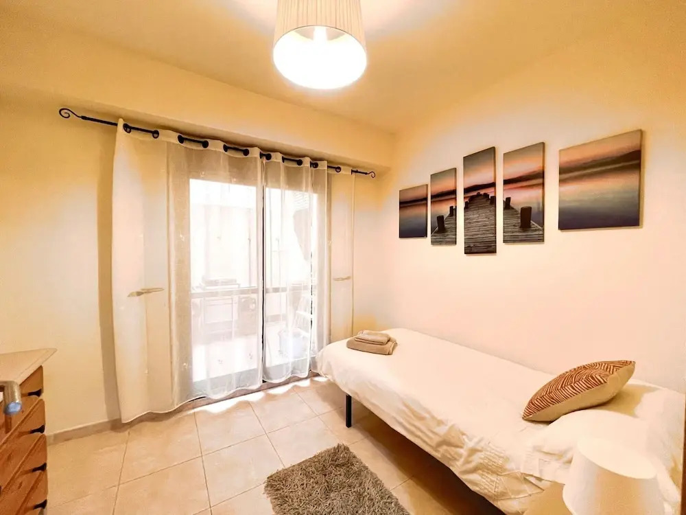 Apartment Near Beach With Pools and hot tub