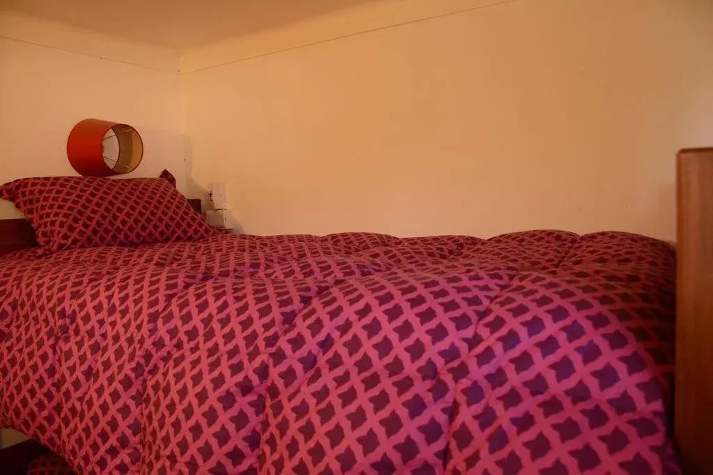 Shiraz Bed & Wine