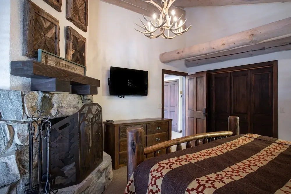 Pine Inn at Trail's End Lodge - Two Bedroom Residence with Spa #8 2 Condo