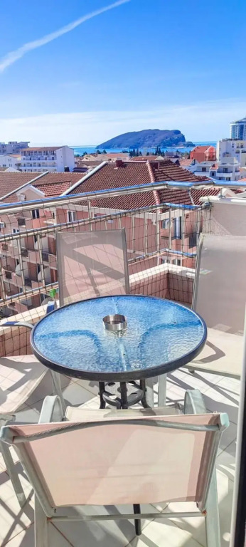 M&L Lux 3-bedroom apartment (sea view)