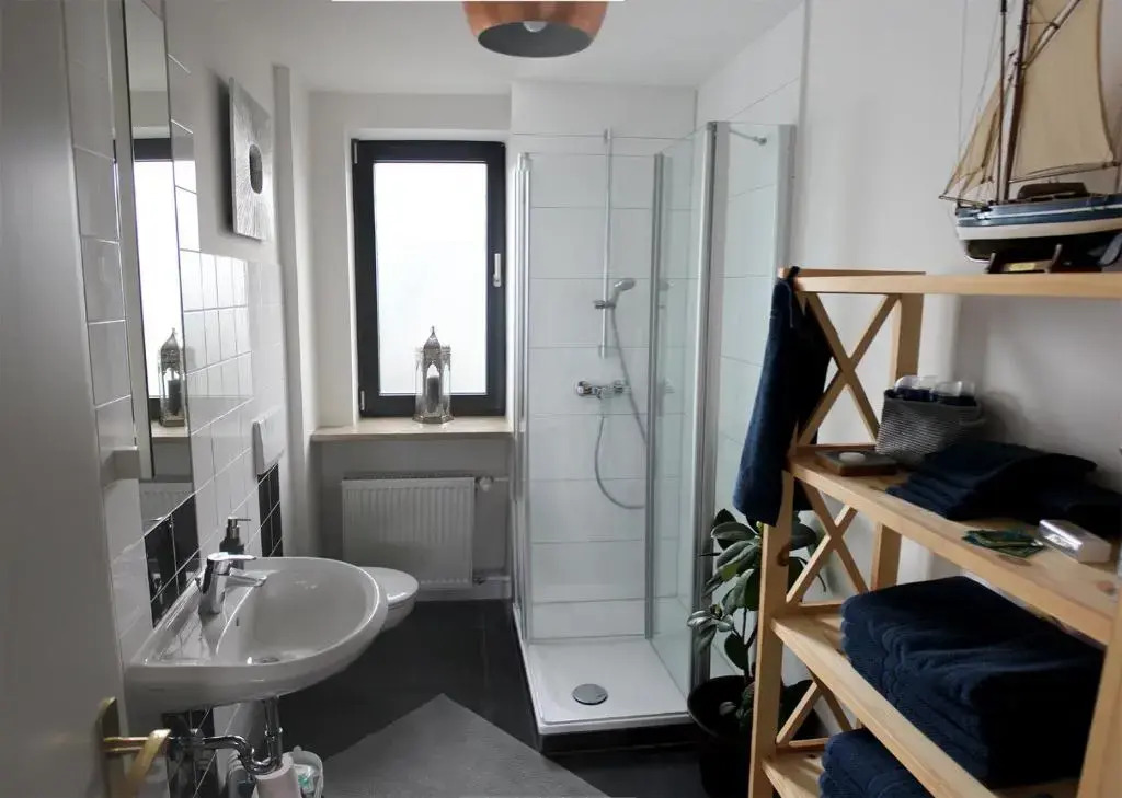 Virginie Fewo Nr 3 90qm inklusive Balkon und privatem Parkplatz