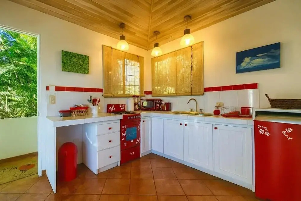 Cottage in Magic Mountain Views