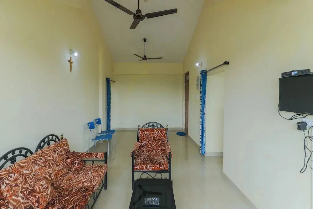 Home Green View 2BHK By OYO Rooms