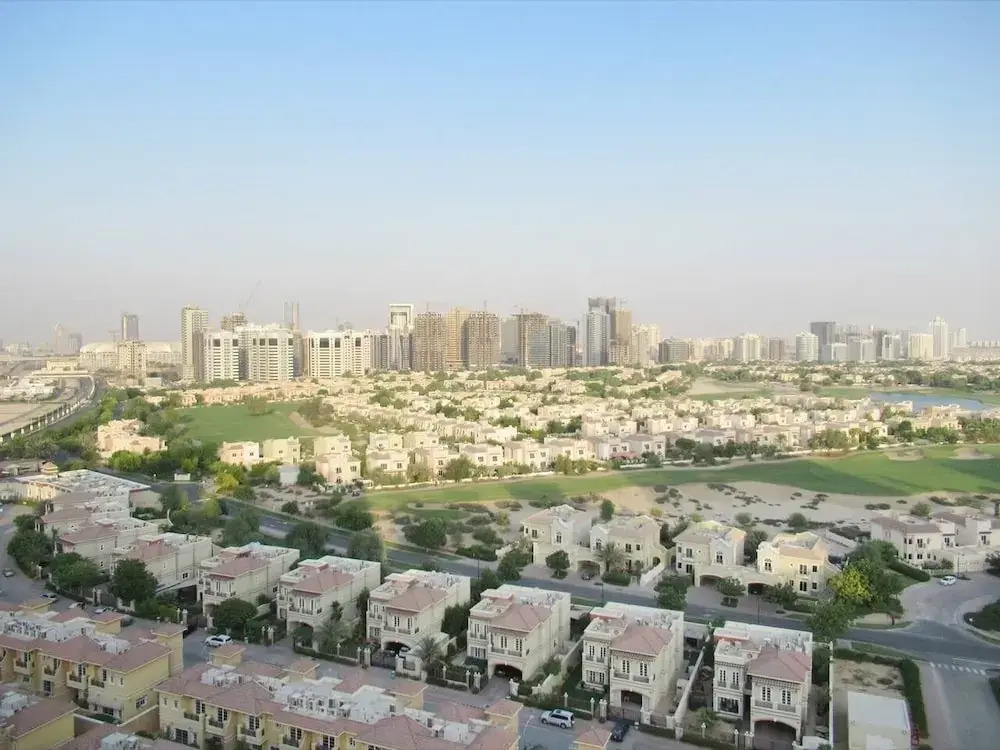 Lovely 1BR in Sports City With Golf Course Views!