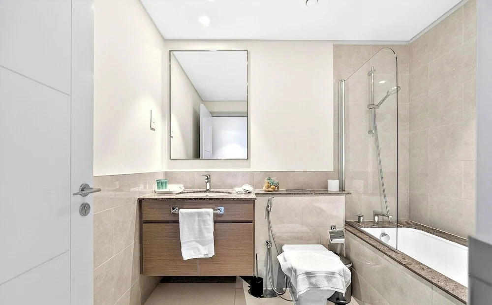 WYZ RENT|Modern 1BR Forte Near Burj & Mall