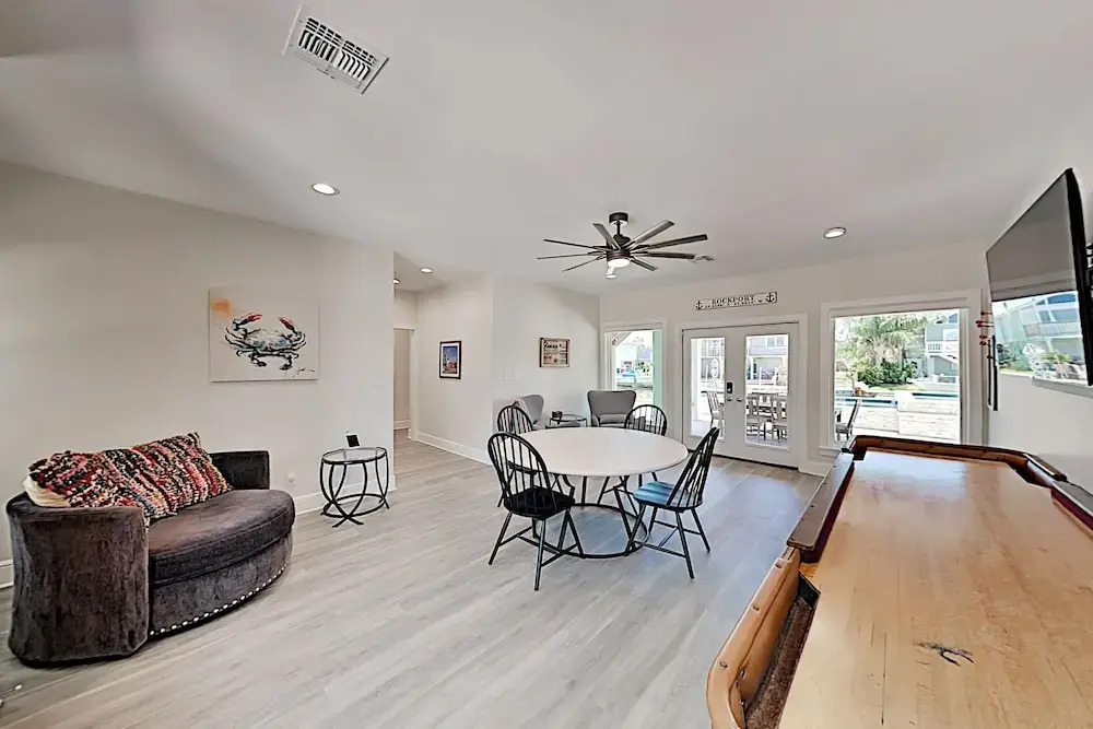 New Canal-front W/ Private Pool, Spa & Dock! 4 Bedroom Home