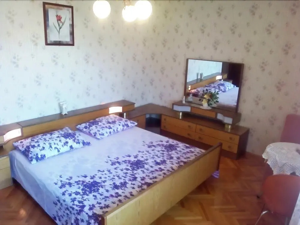 Apartment Frane