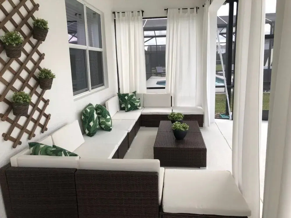 Brand New 15 Bed Home with Themed Room! Home