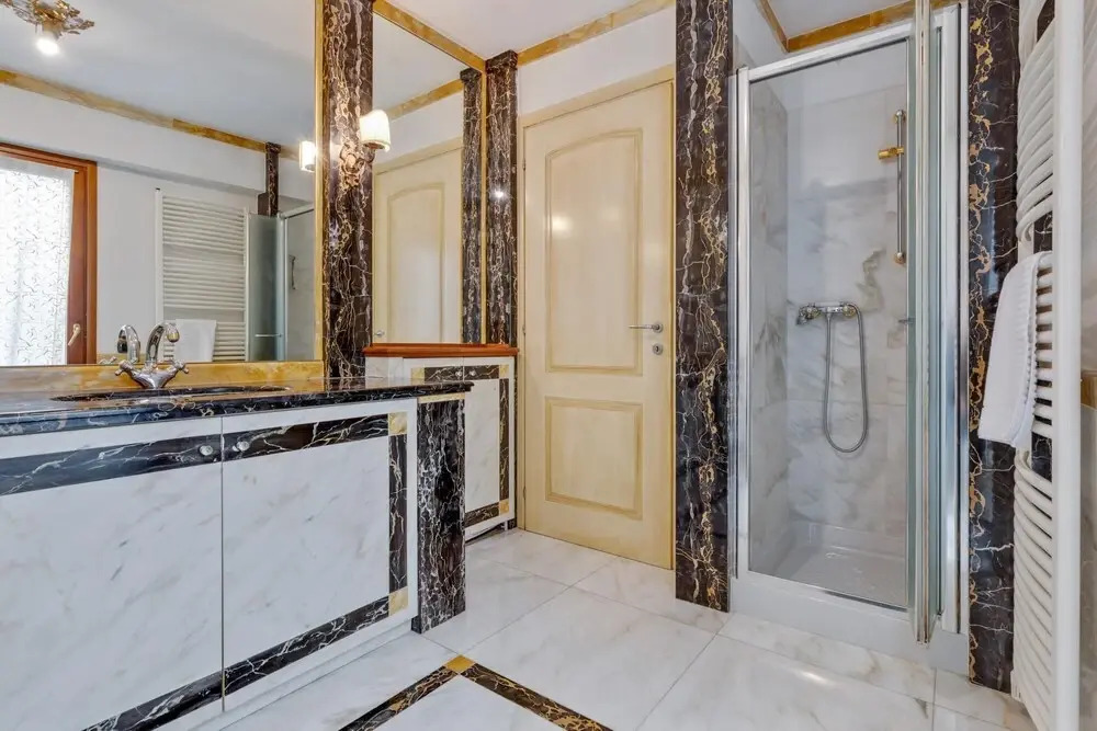 Classy 1 Bedroom in the Heart of Verona
