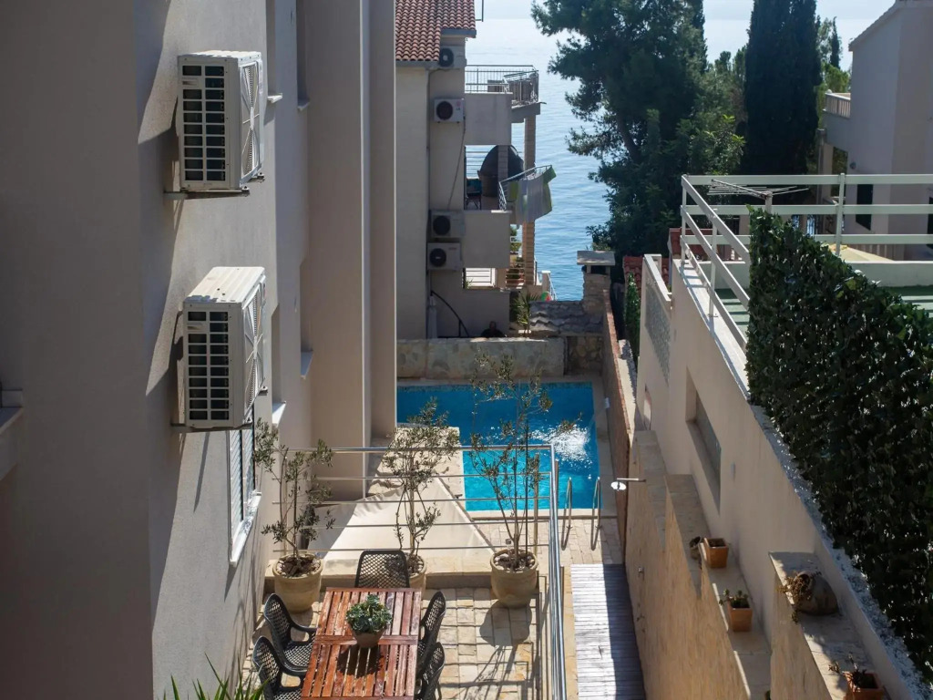 Apartments Aqua