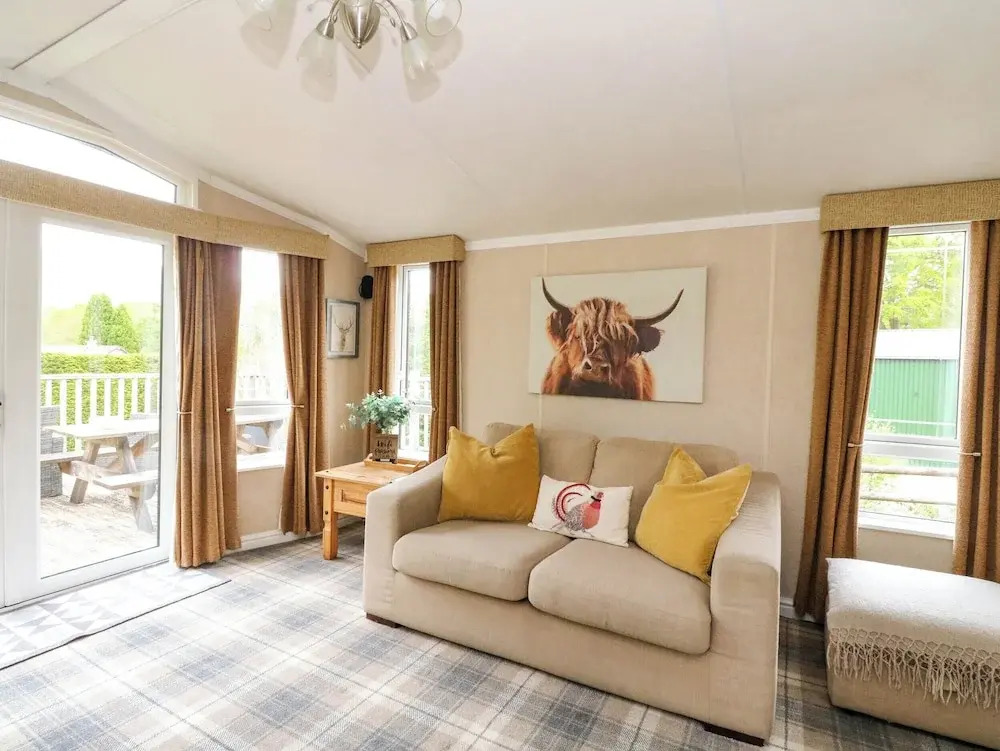 The Four Oaks Chalet