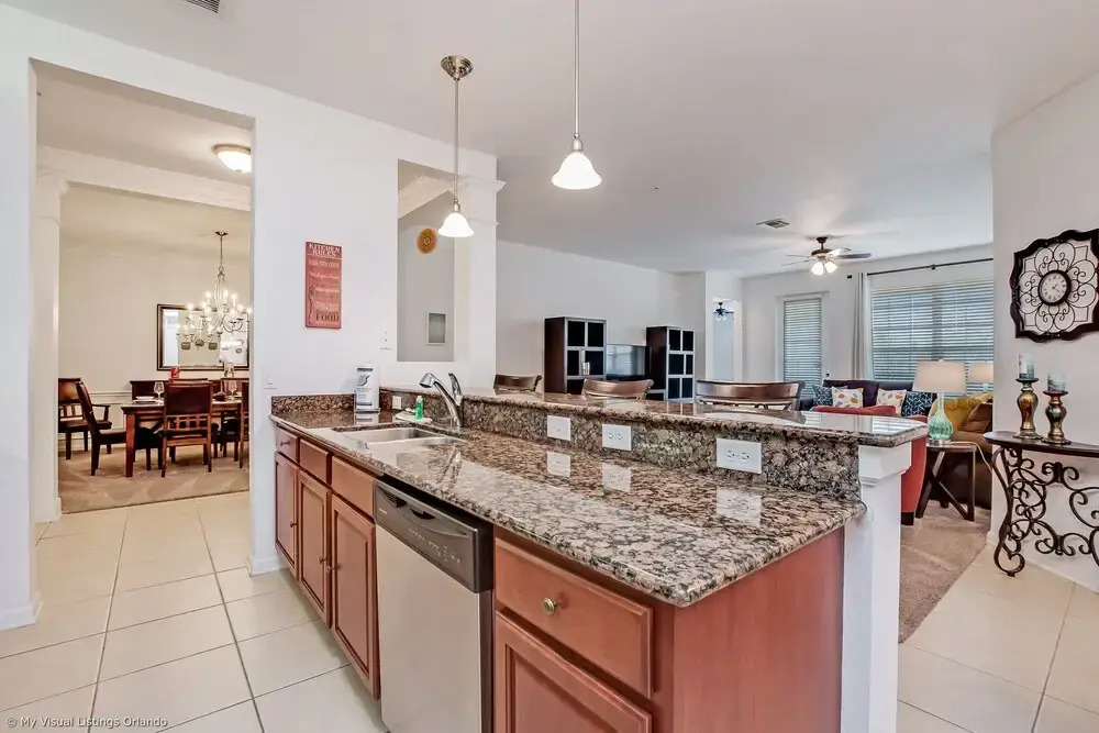 Spacious 3bd/2ba Home With Balcony - Close to Universal and Convention Center! 3vc305