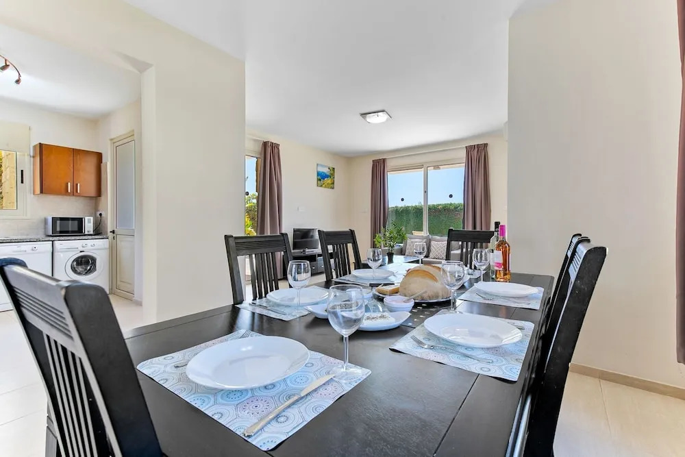 Sea Point Villas Coral Bay Luxury Private Pool villas walk to Beach 3 - 5 BDR in 1 resort