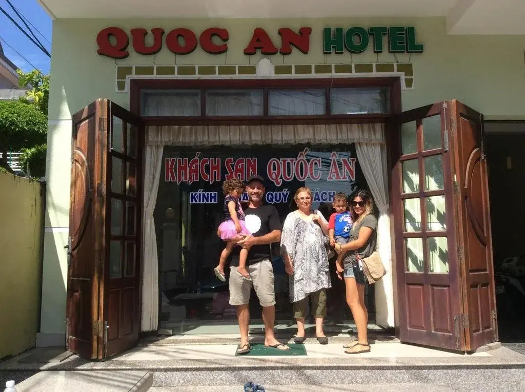 Quốc Ân Motel