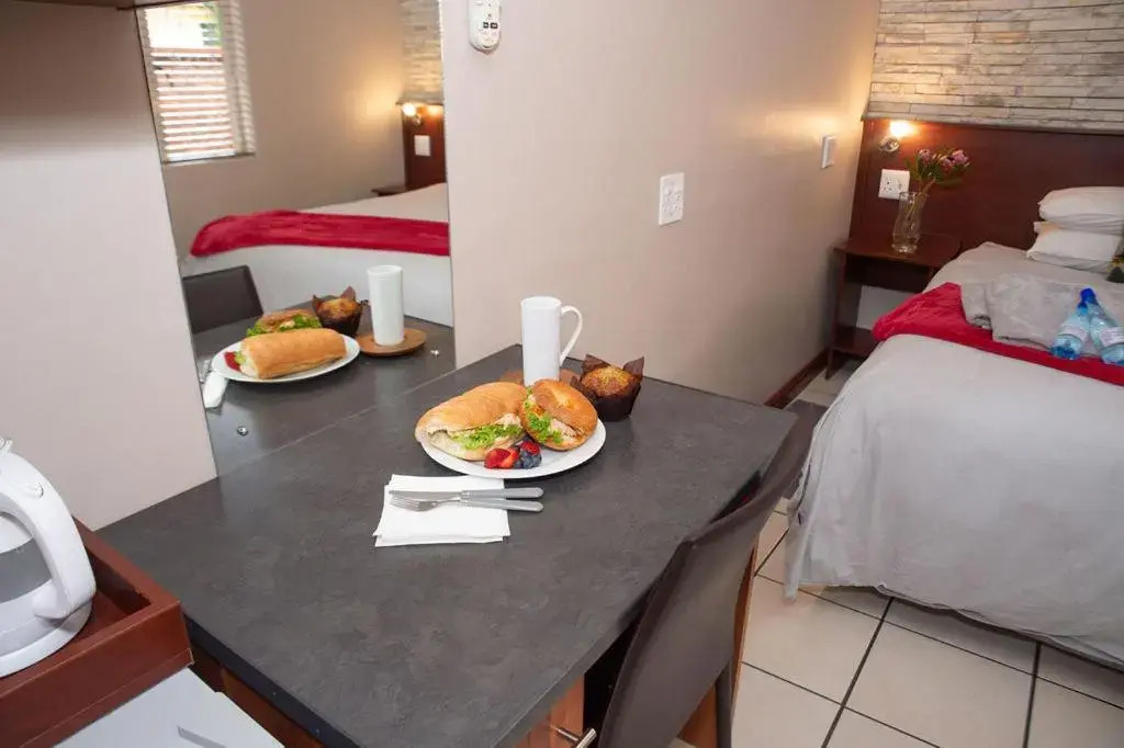 Alucarni Guest House with solar energy