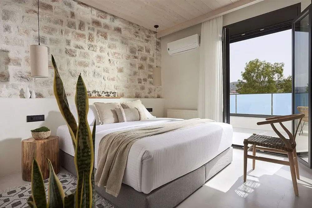 Private Beachfront Villa With two Heated Pools Outdoor tub and bbq Meters Away From Sandy Beach