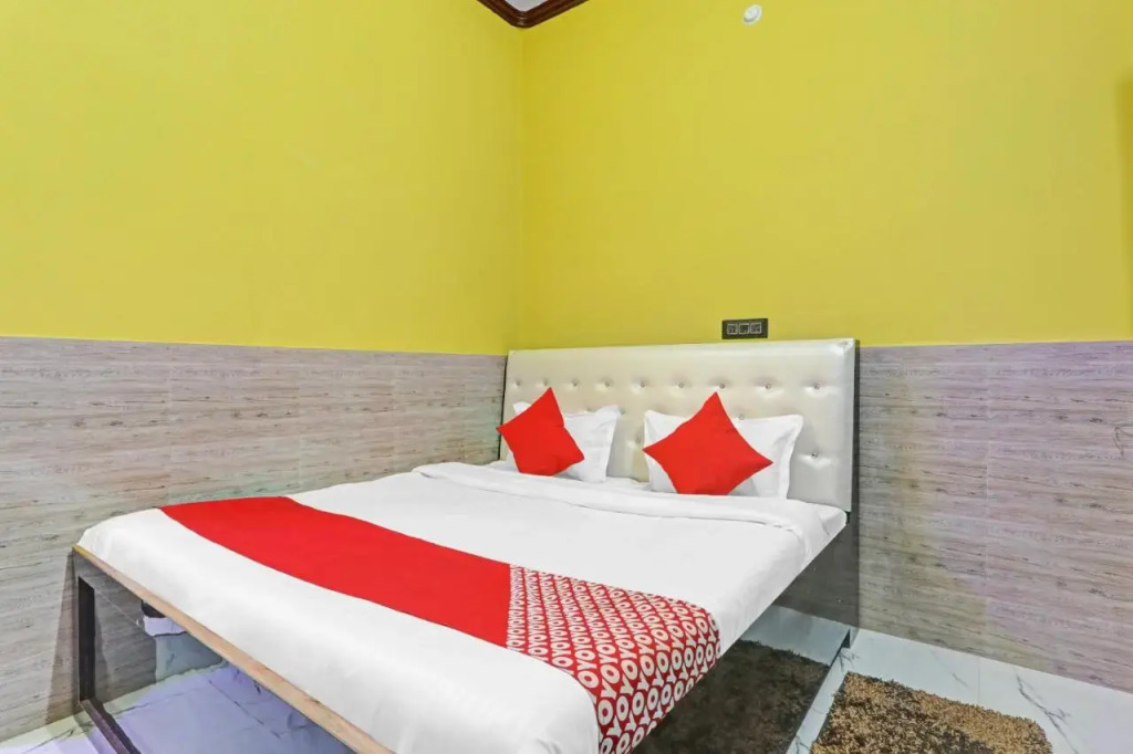 Oyo 87705 Hotel Bdr Lawn