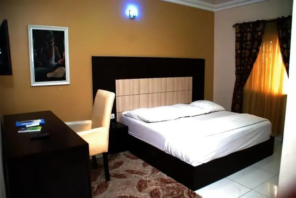 Meritz Hotels & Suites