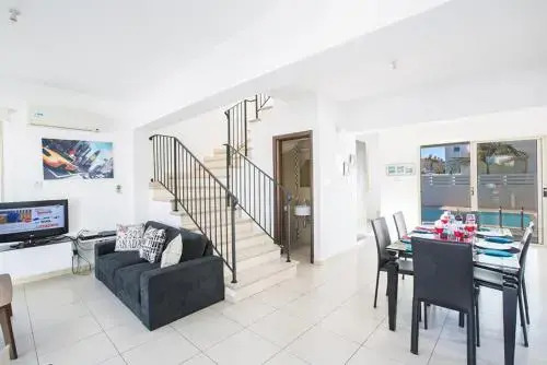 The Ultimate 5 Star Holiday Villa in Protaras with Private Pool And Close To the Beach, Protaras Villa 1292