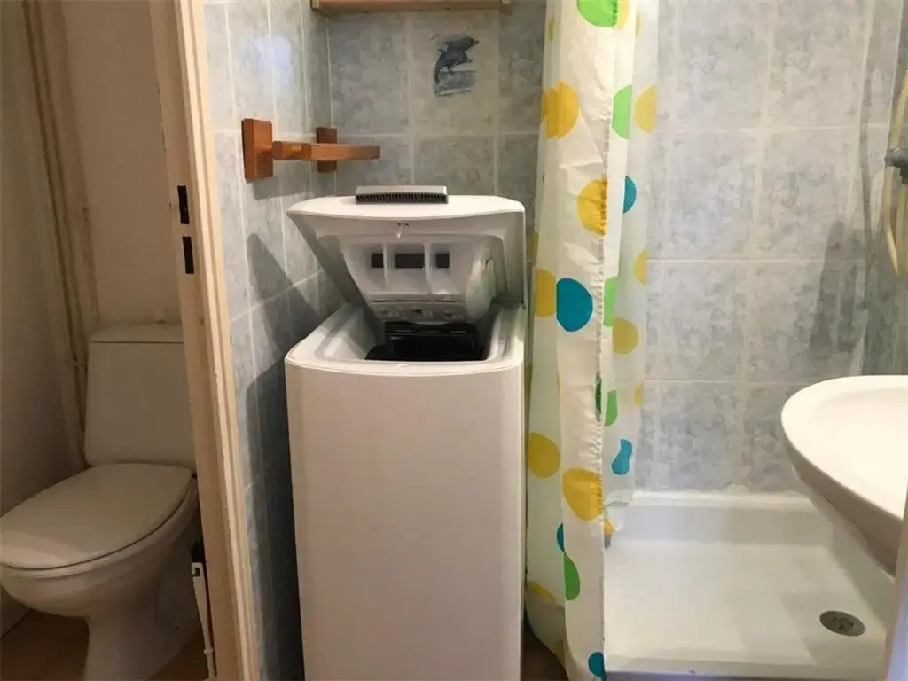 Pavillon T2 Mezzanine, 6 couchages, proche plage, terrasse, parking privé, TV, lave-linge - FR-1-81-92