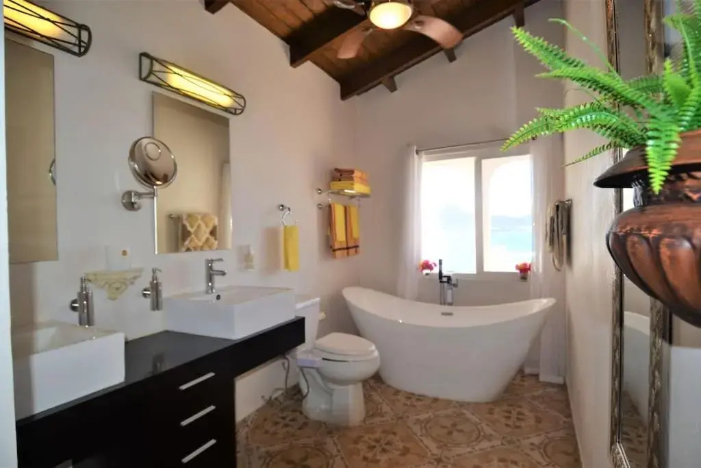 Caribbean Chic ocean front home 3 min to beach