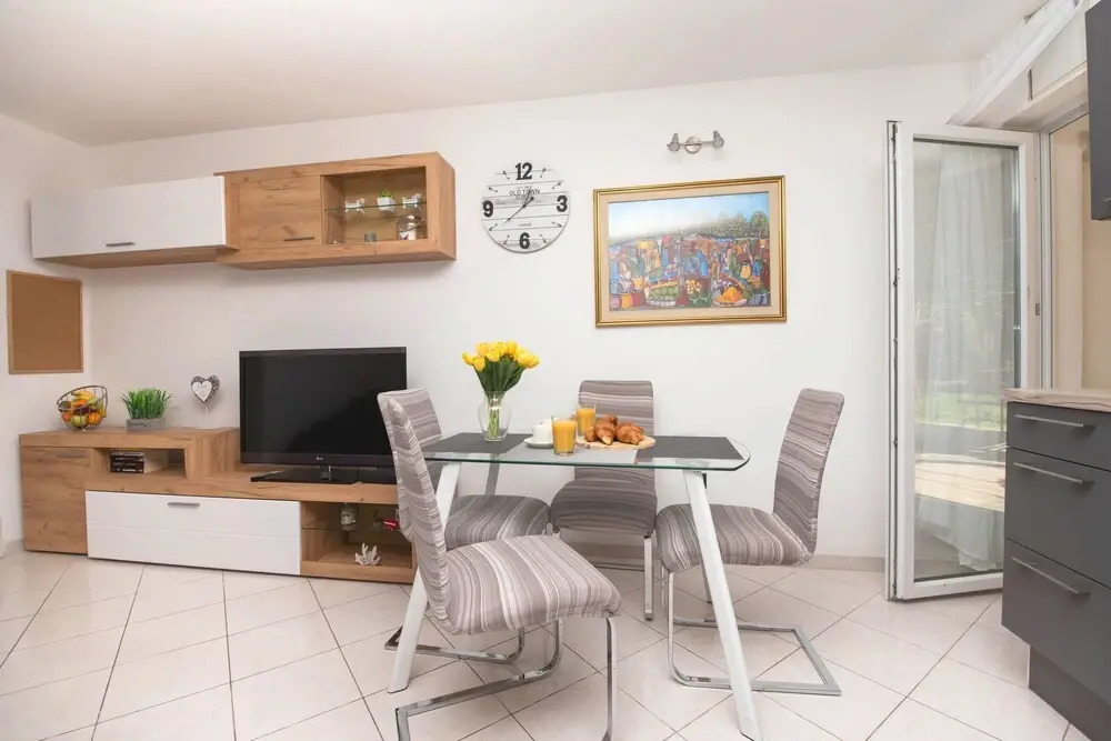 Brand new apartment Ksenia