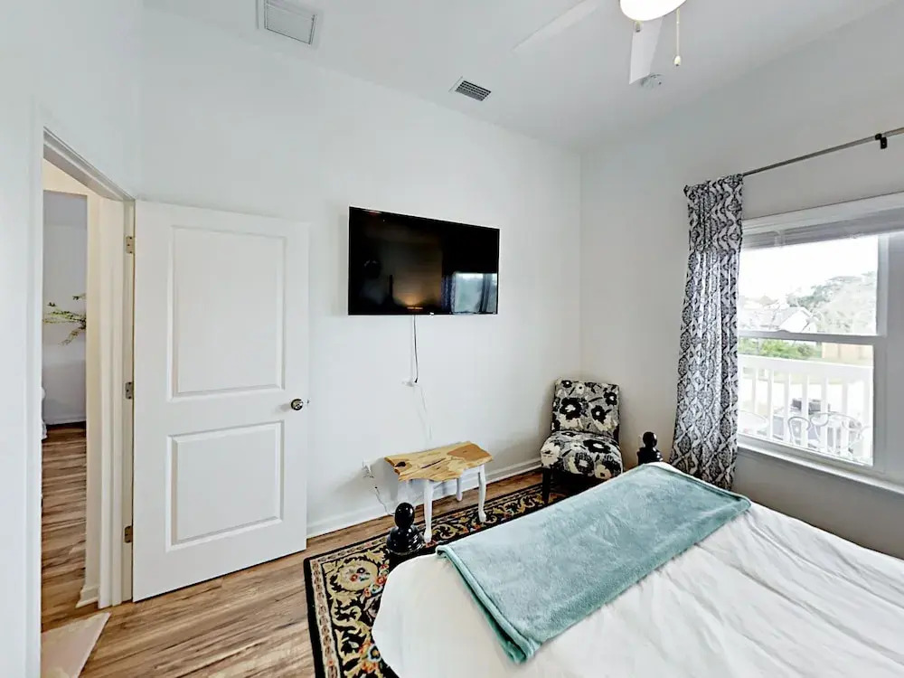 5395 Third - 3 Br Home