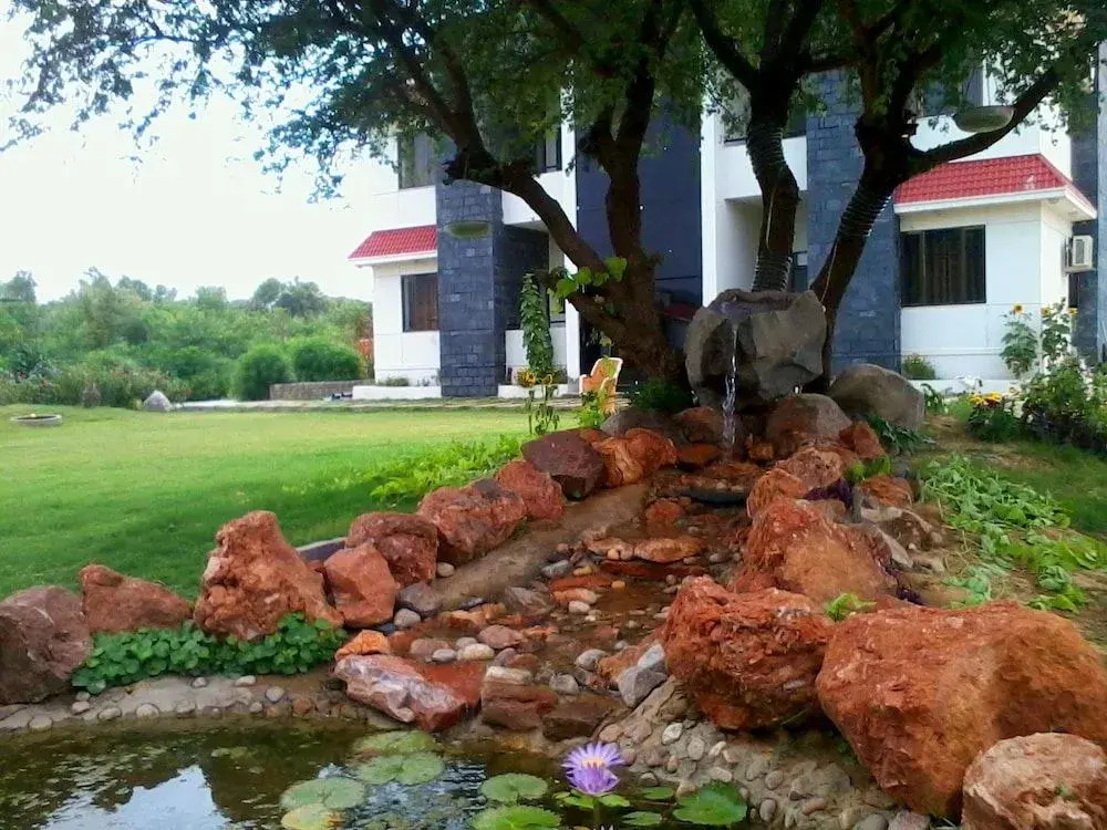 Riverarch Greenfields Resort
