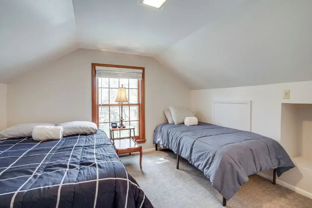 Spacious Minneapolis Home Rental: 8 Mi to Downtown