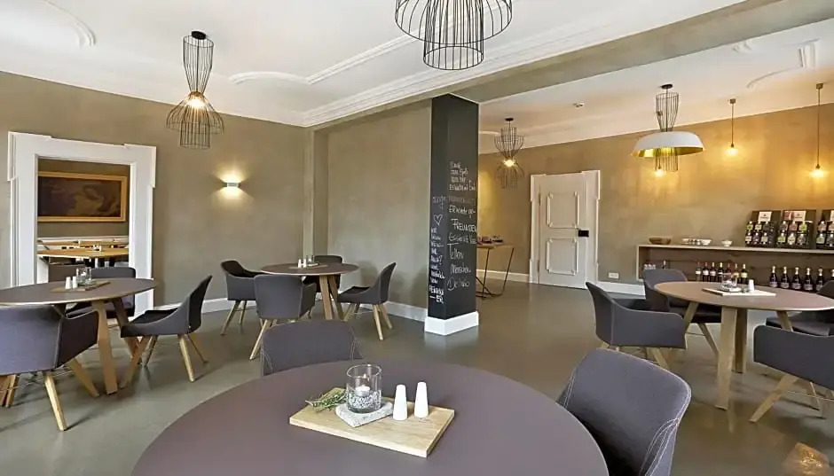 Hotel / Weingut Meintzinger