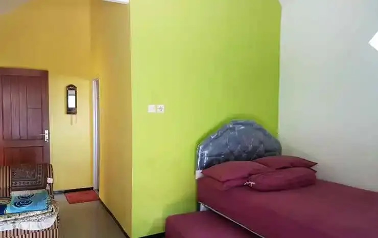 Comfy Room at Trunojoyo 50