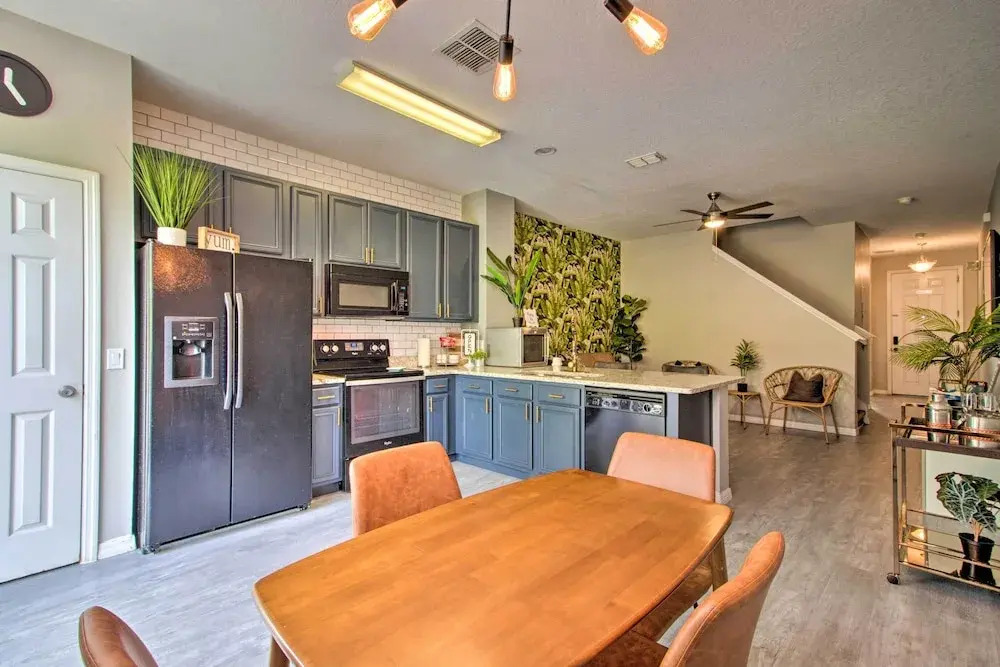 Kissimmee Home w/ Pool Access: 6 Miles to Disney!