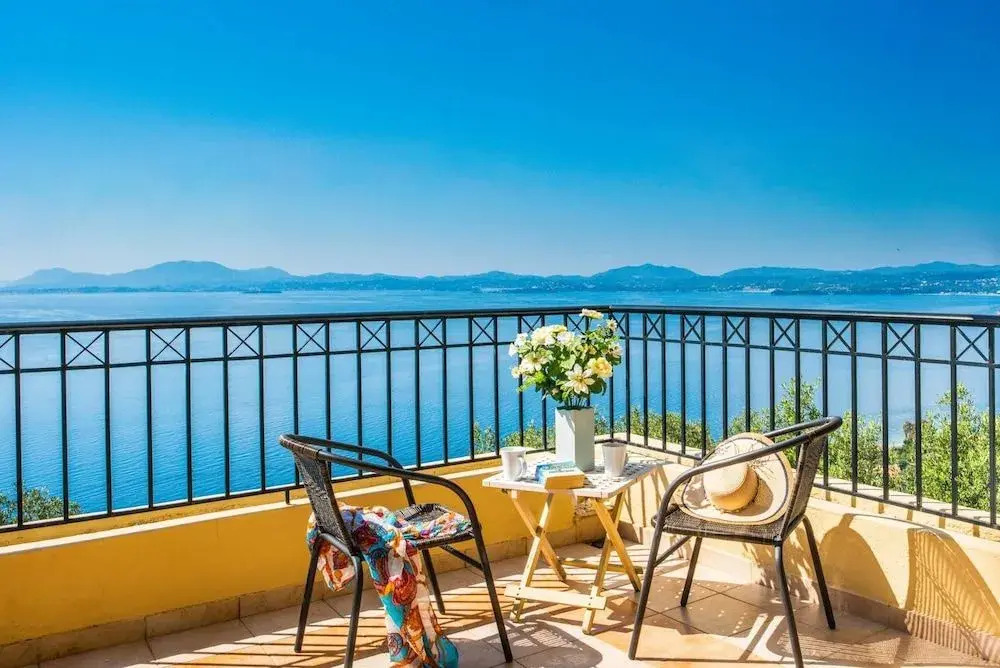 Villa Theaya
