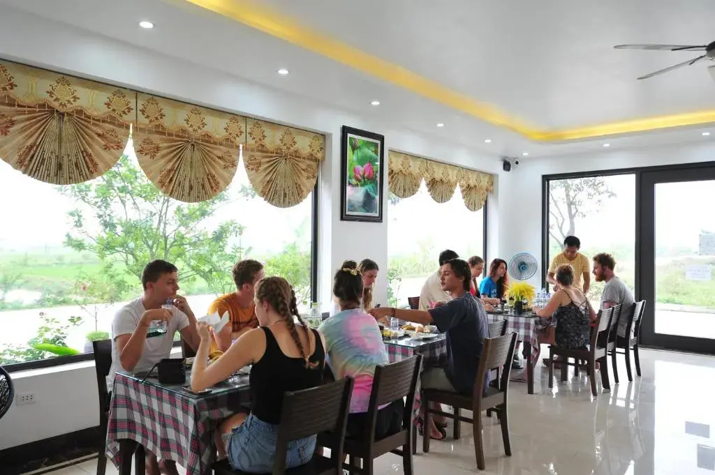 Lotus Hotel Ninh Bình
