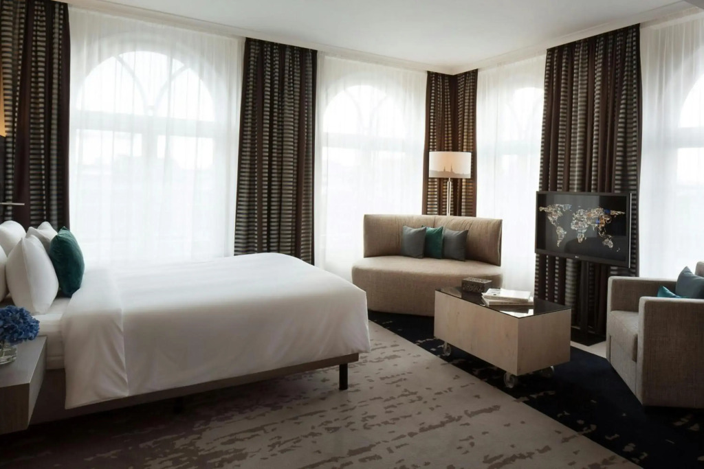 Renaissance Hamburg Hotel